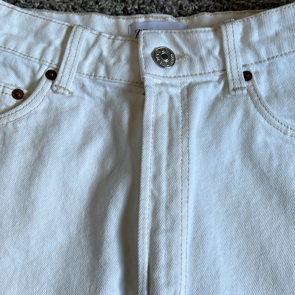 Zara White Denim Mini Skirt - Picture 3 of 5